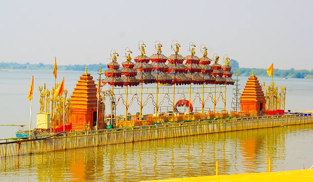 Aarti arrangement at Pavitra Sangam