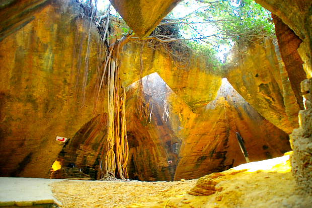 Diu Naida Caves