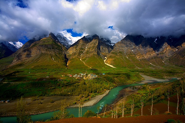 Manali to Keylong valley and river view at Tandi