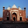 Masjid by the side of Taj Mahal