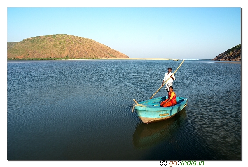 Small boat at Bangarammapalam beach to cross the channel