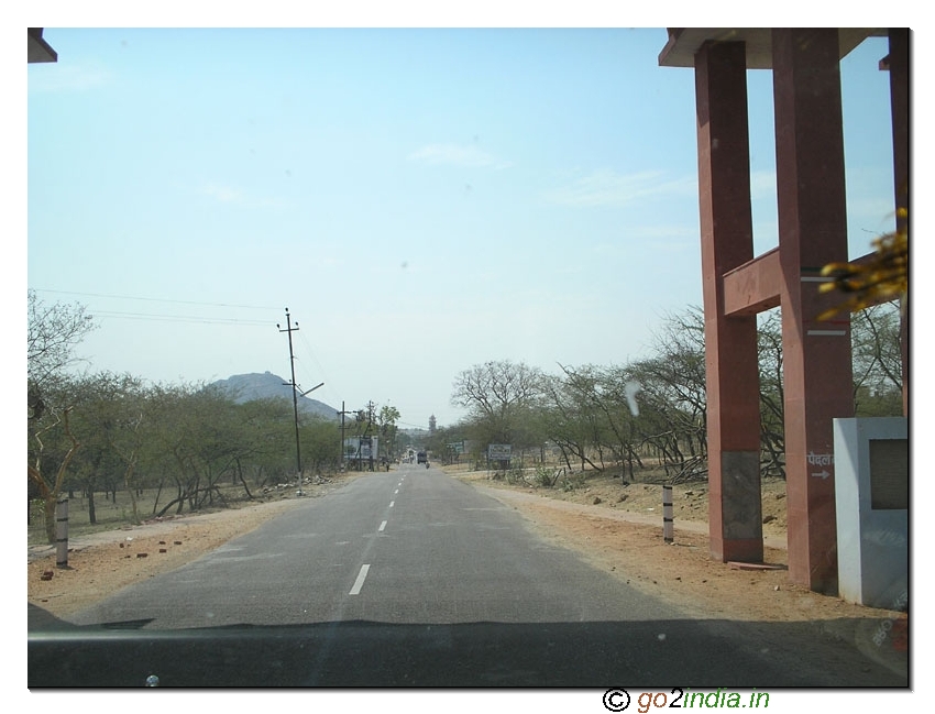 Entering Pushkar