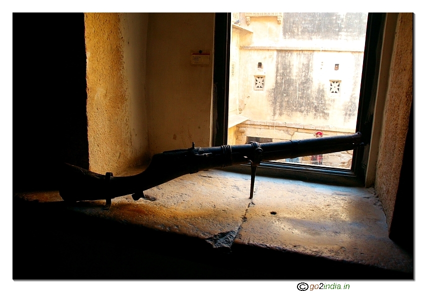 Gun of those days
