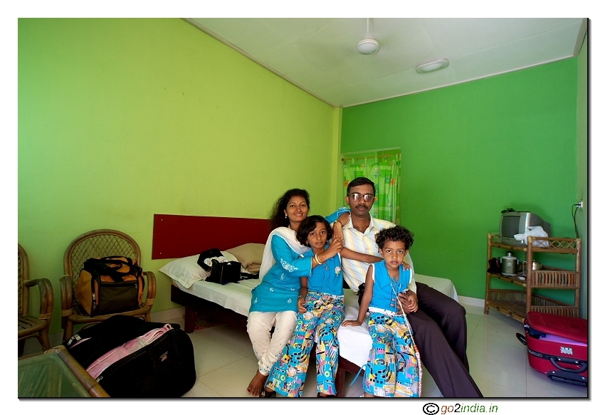 Family members group photo Tamron 11-18 wide angle lens