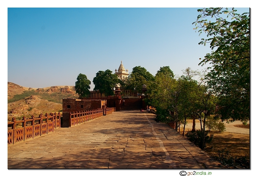 entrance of Jaswant Thada
