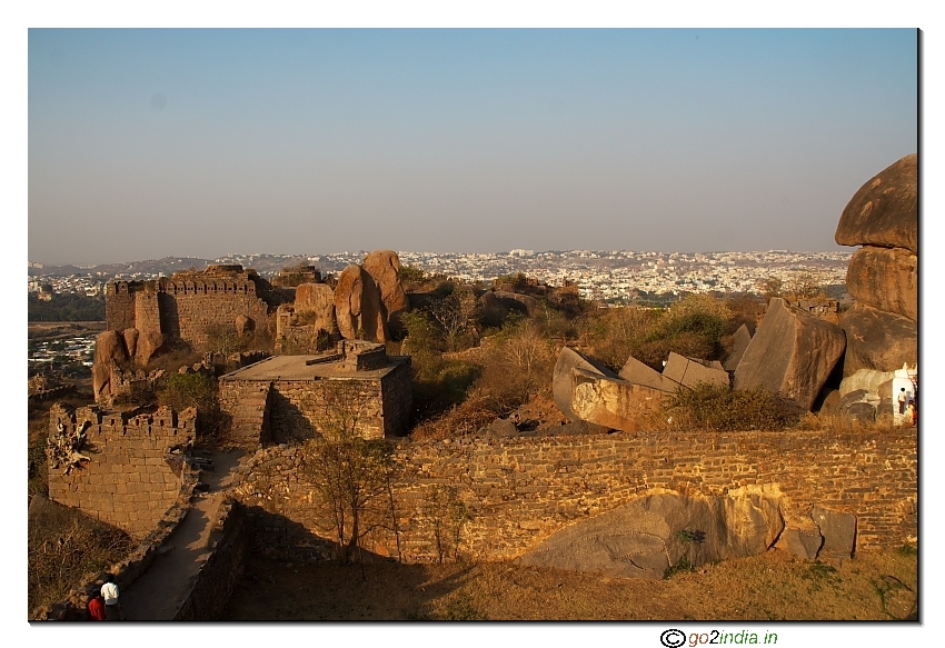 Walls and cannon at Golconda fort 
