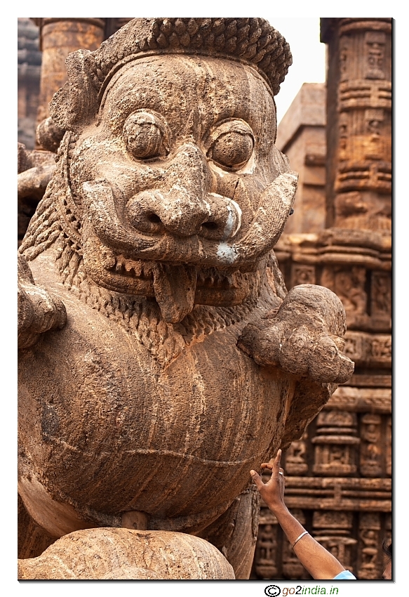 Lion over elephant at Konark sun temple