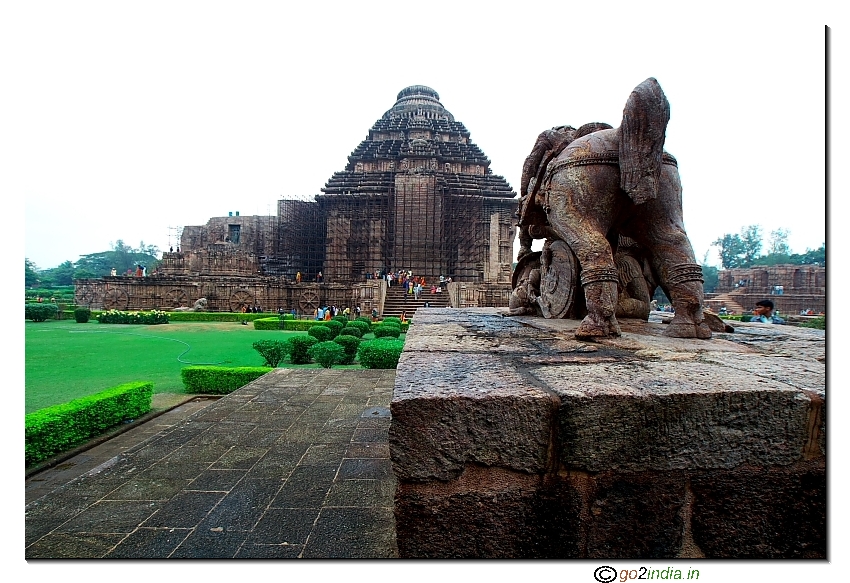 Green park and sun temple at Konarak