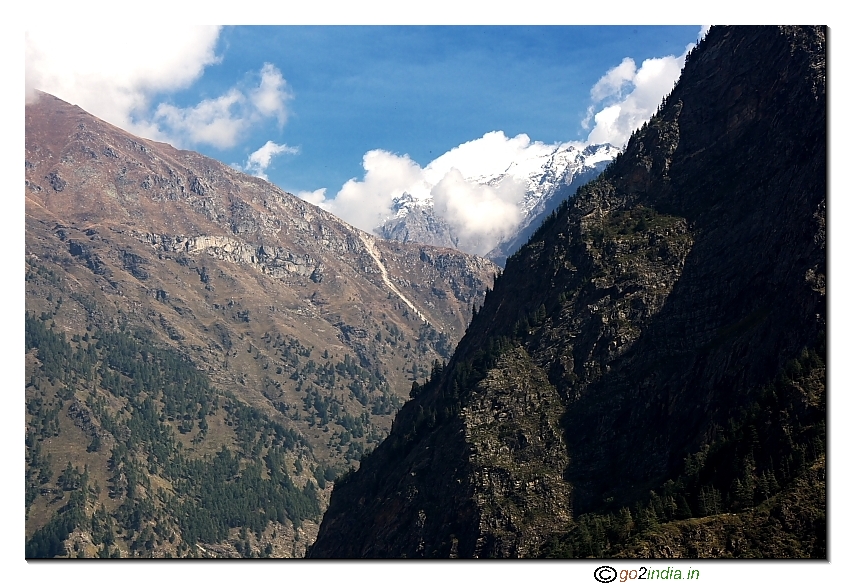 Uttarkashi to Gangotri Temple road 