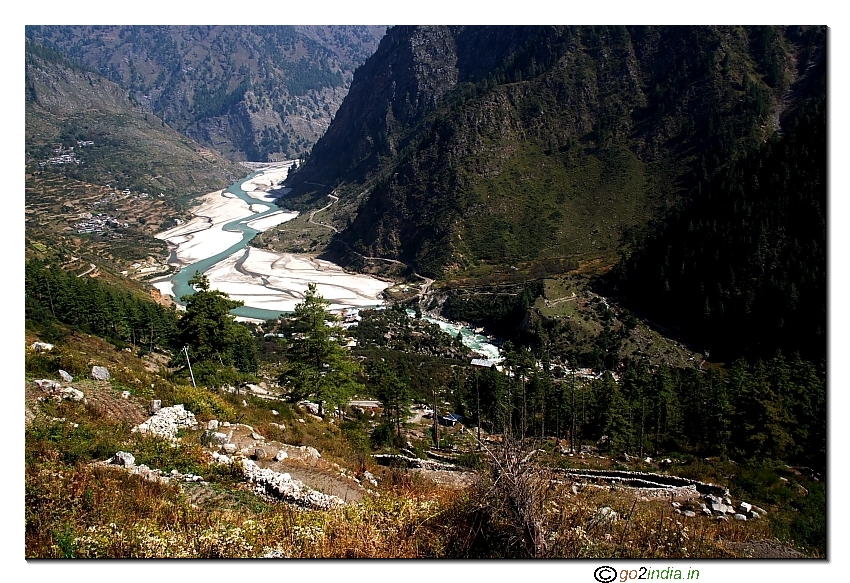 Uttarkashi to Gangotri Temple road 