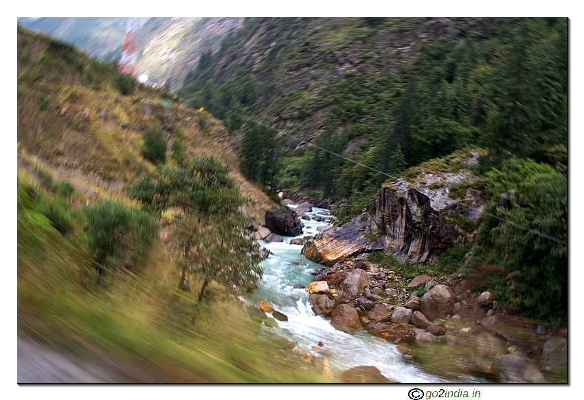 Uttarkashi to Gangotri Temple road 