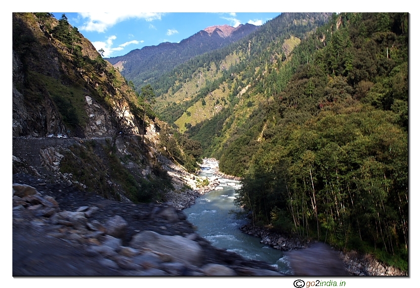 Uttarkashi to Gangotri Temple road 