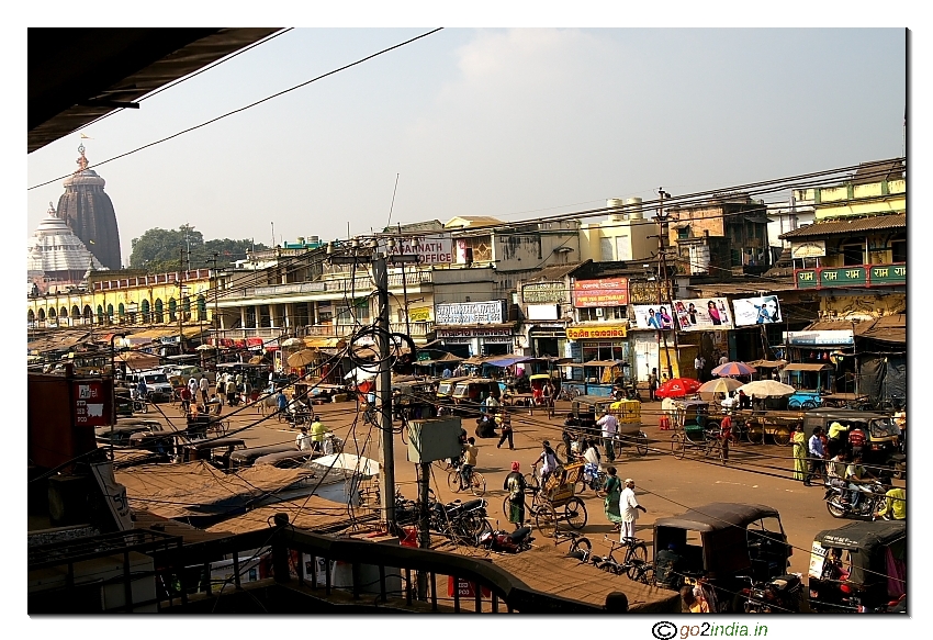 Main road in front of Puri temple