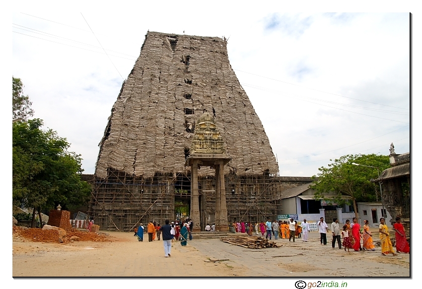 Enering from Market side to Sri Varadaraja Perumla temple