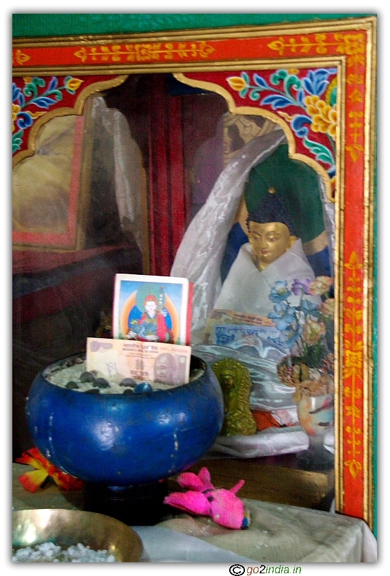 Traditional Buddhist style of worshiping