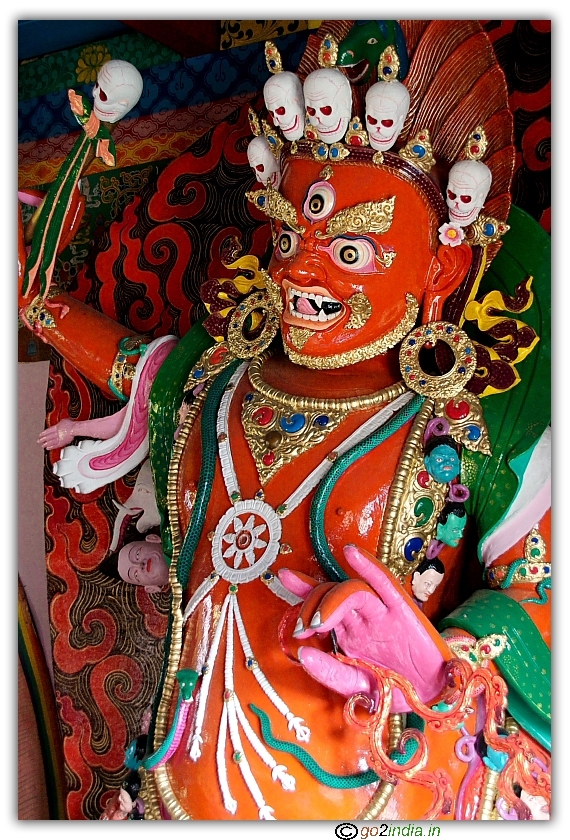 Chinese style statue with oil painting