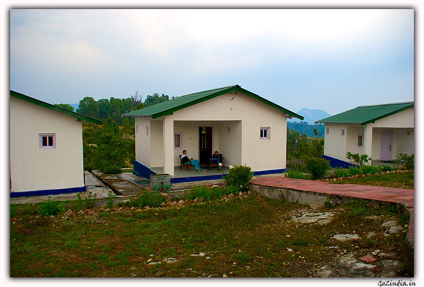 The KMVN guest house at Chowkodi