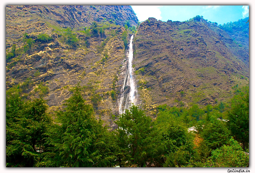 A waterfall on the way to Chowkodi