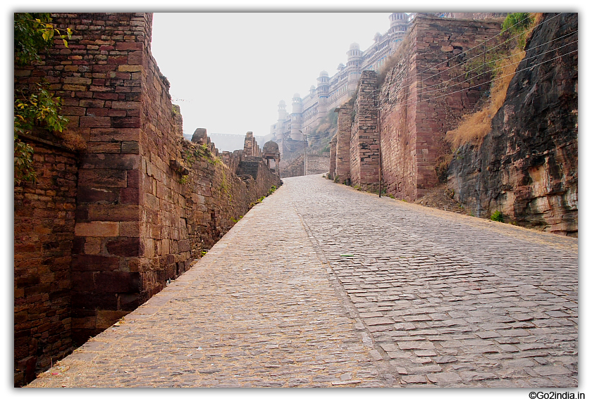 Slope towards main entrance while coming from Gwalior gate 