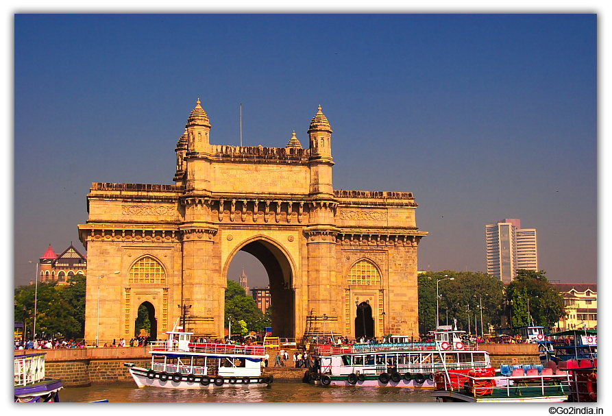 Gateway Mumbai morning view from Sea