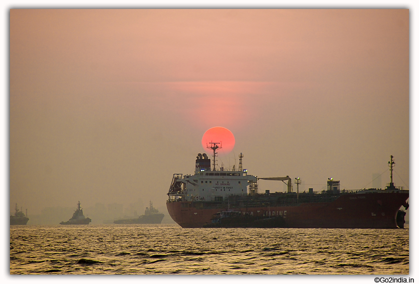 Sunset on retrun trip from Elephanta caves
